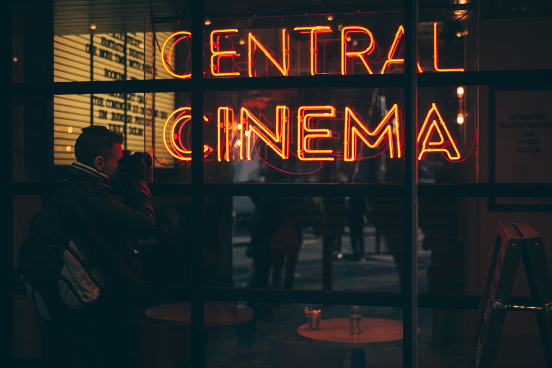 La crisi del cinema nell’era post-pandemica